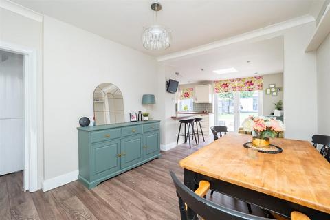 4 bedroom end of terrace house for sale, Chertsey Drive, Cheam, Sutton