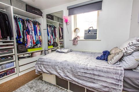 2 bedroom flat for sale, The Woodyard, Kettering NN16