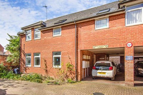 2 bedroom flat for sale, The Woodyard, Kettering NN16