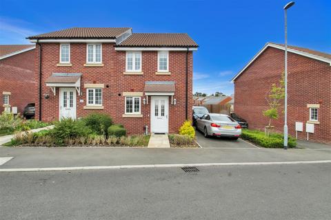 2 bedroom semi-detached house for sale, Oak Close, Raunds NN9