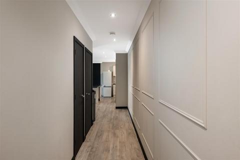 Flat 1, Prospects Court, 20 Holmesdale Road, Reigate, RH2 0BQ
