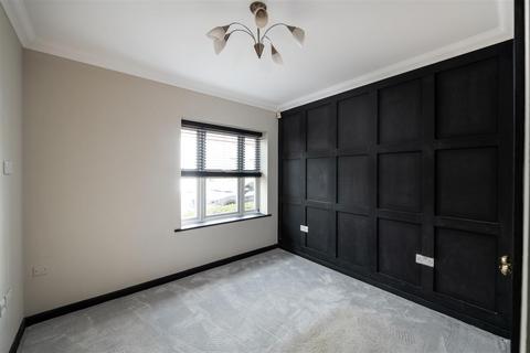 Flat 1, Prospects Court, 20 Holmesdale Road, Reigate, RH2 0BQ
