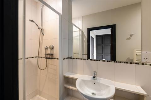 Flat 1, Prospects Court, 20 Holmesdale Road, Reigate, RH2 0BQ