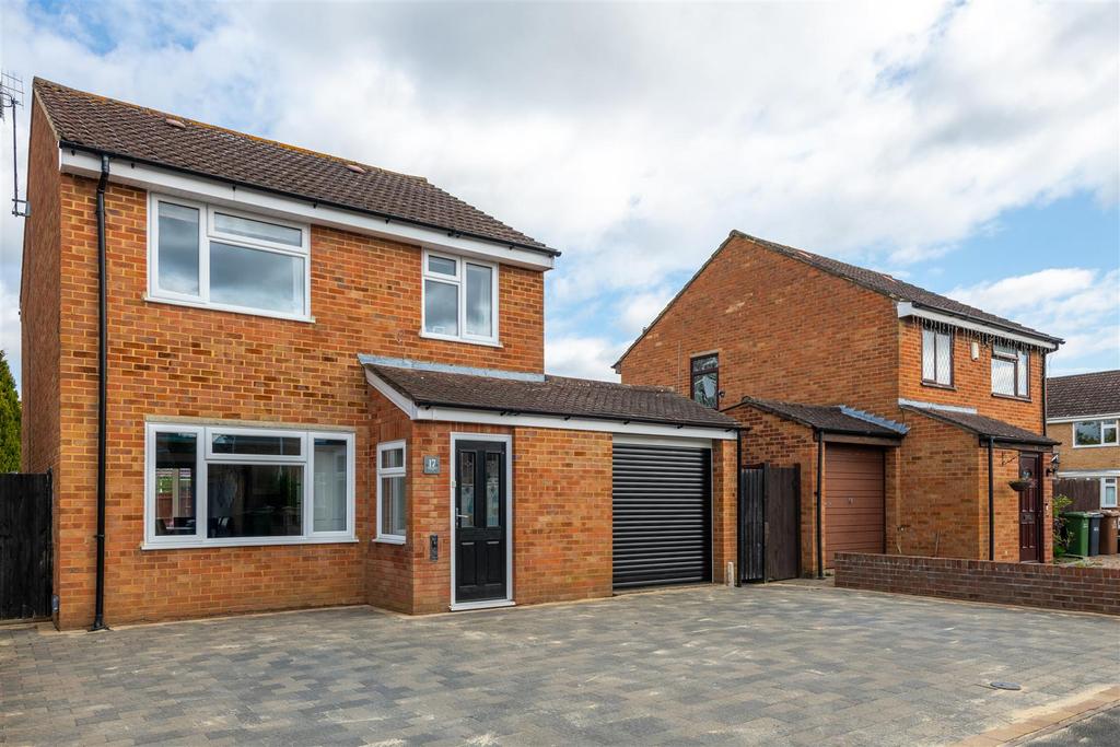 Kiln Lane, Horley 3 bed detached house for sale £480,000