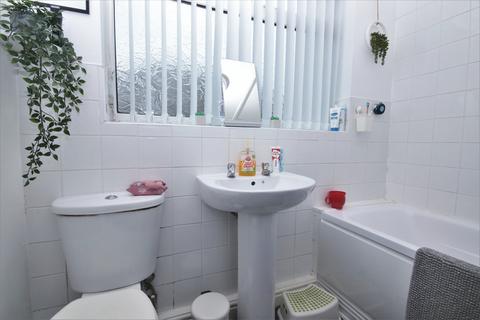 9 Mayfair Grove, Widnes, WA8 7HZ