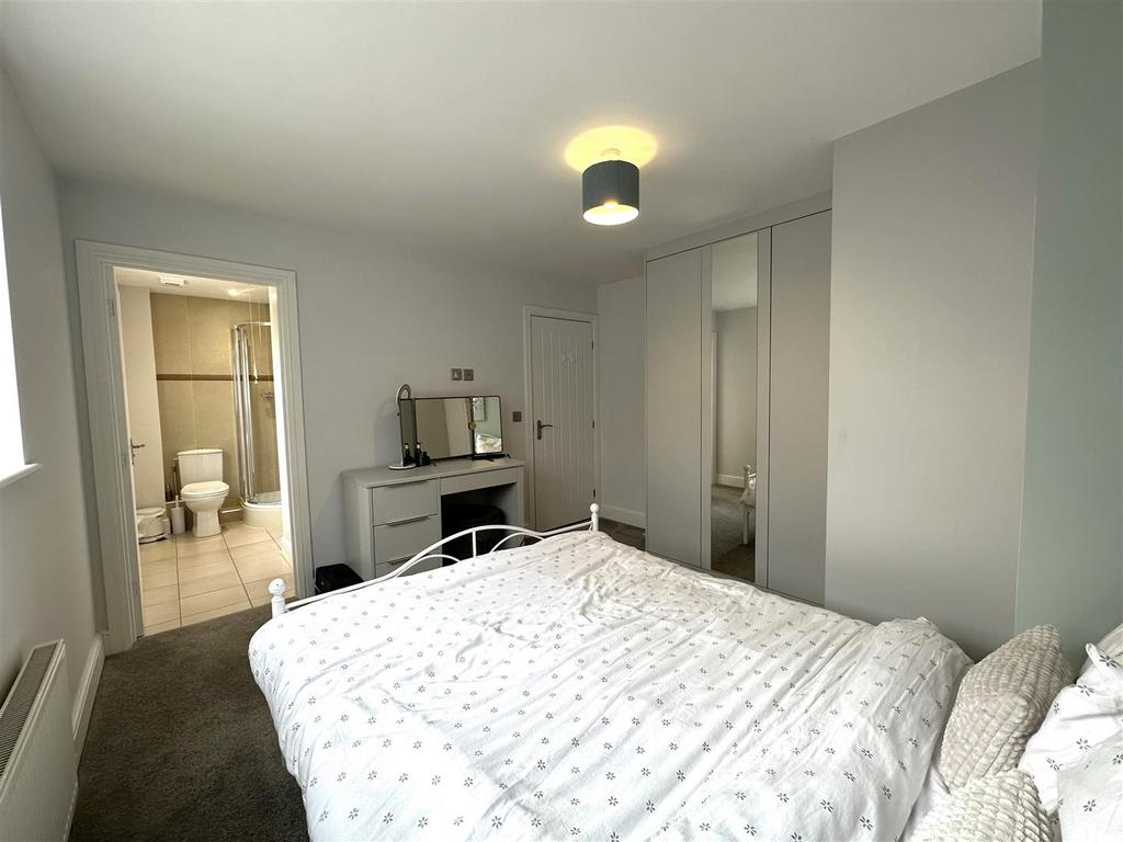 Bedroom One Into En-Suite 840