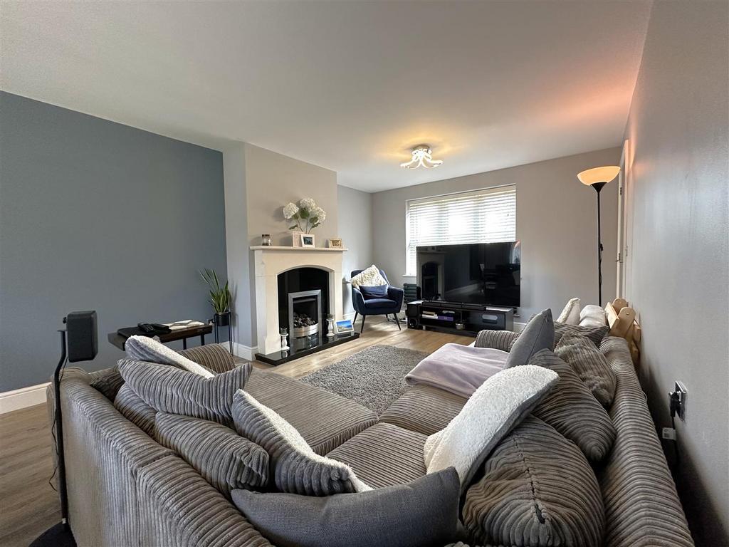 Living Area 901