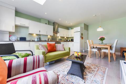 47 Edna Road, Raynes Park, London, SW20 8BS