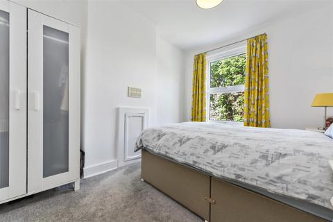 47 Edna Road, Raynes Park, London, SW20 8BS