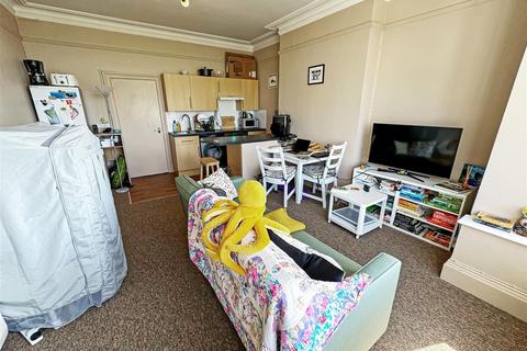 1 bedroom apartment for sale, South Terrace, Littlehampton BN17