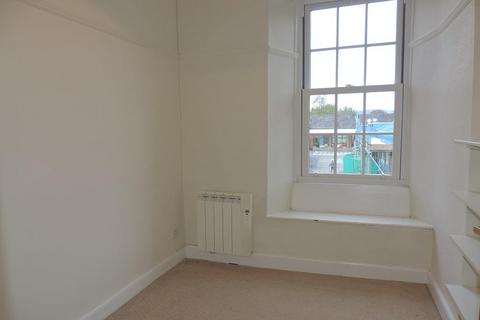 2 bedroom end of terrace house to rent, Stramongate, Kendal