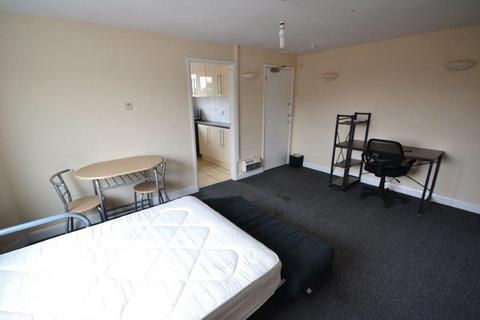 Studio to rent, London Road, Leicester