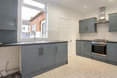 2 bedroom terraced house to rent, 32 Eastbourne Road