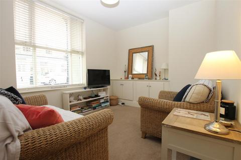 1 bedroom apartment to rent, Clarence Road, East Cowes