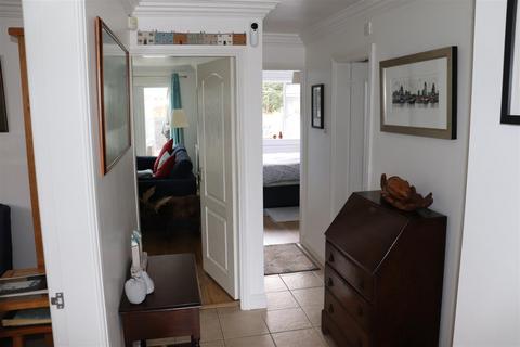 3 bedroom detached bungalow to rent, Knights Hill, Aldridge