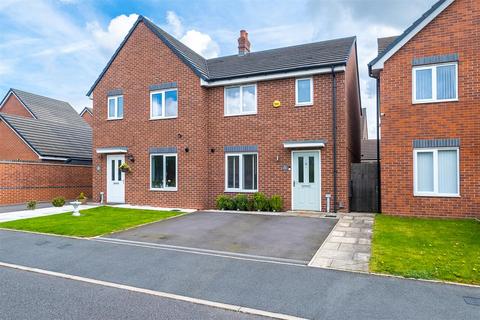 3 bedroom semi-detached house for sale, Oakley Road, Burntwood