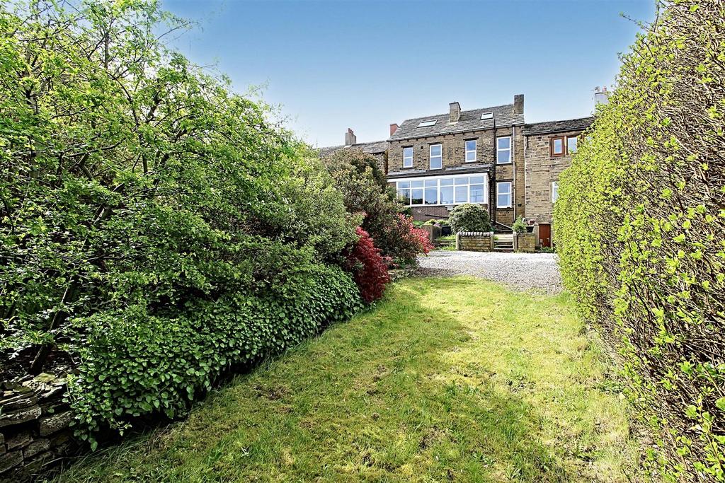 Town End, Almondbury, Huddersfield... 4 bed end of terrace house for