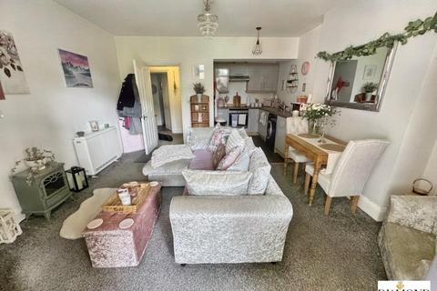 1 bedroom flat for sale, One Bedroom Flat with Balcony, Tiverton, Devon