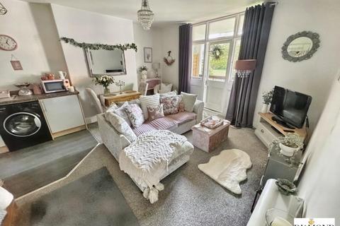 1 bedroom flat for sale, One Bedroom Flat with Balcony, Tiverton, Devon