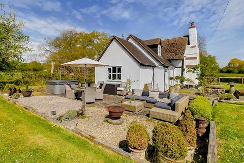 5 bedroom detached house for sale, Druggers End Lane, Castlemorton, Malvern