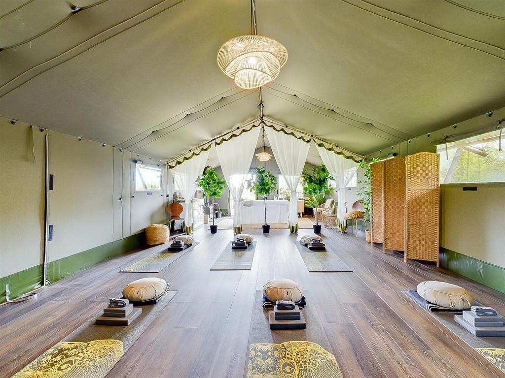 The Retreat Lodge