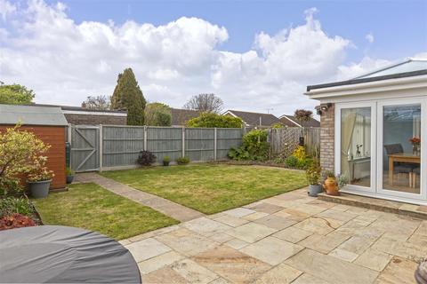 4 Chilgrove Close, Goring By Sea, Worthing, BN12 6NG