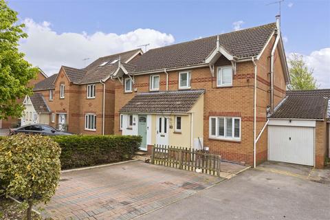 3 bedroom semi-detached house for sale, Essenhigh Drive, Worthing