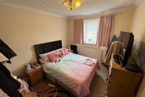 2 bedroom flat for sale, Redhoave Road, Canford Heath, Poole