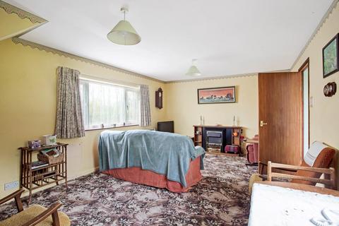 4 bedroom semi-detached house for sale, London Lane, Minety
