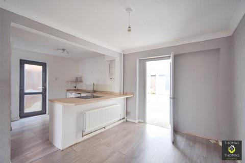 15 Grebe Close, Abbeydale, Gloucester, GL4 4XL