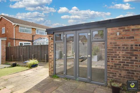 15 Grebe Close, Abbeydale, Gloucester, GL4 4XL