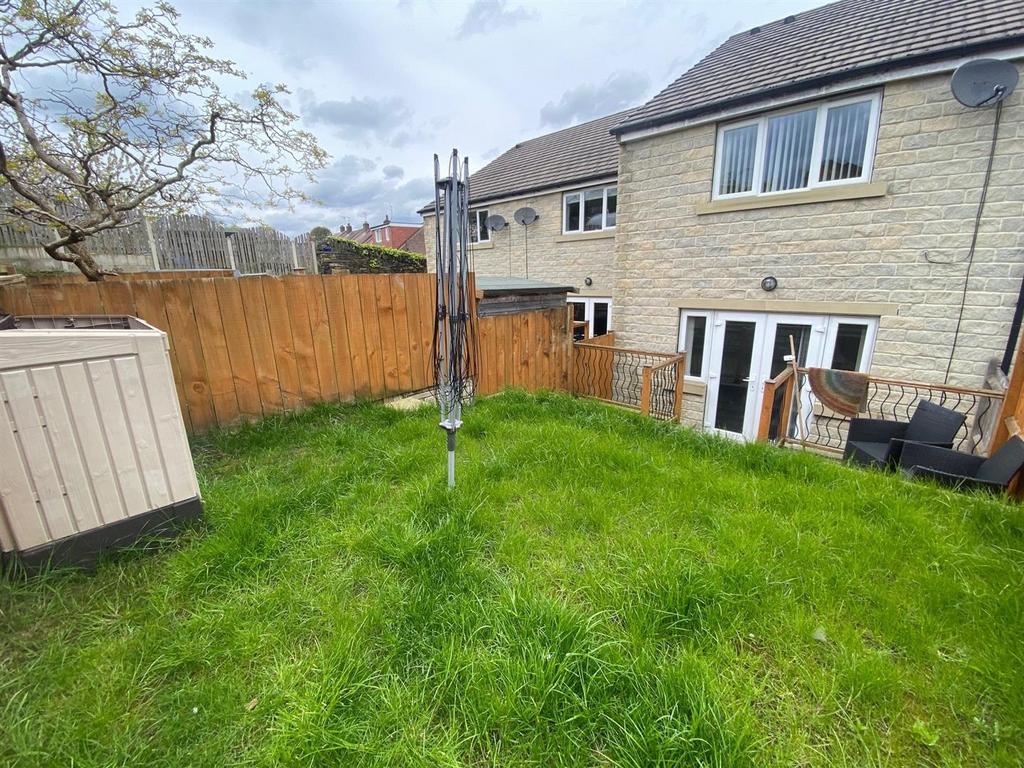 Rear garden 2.jpg