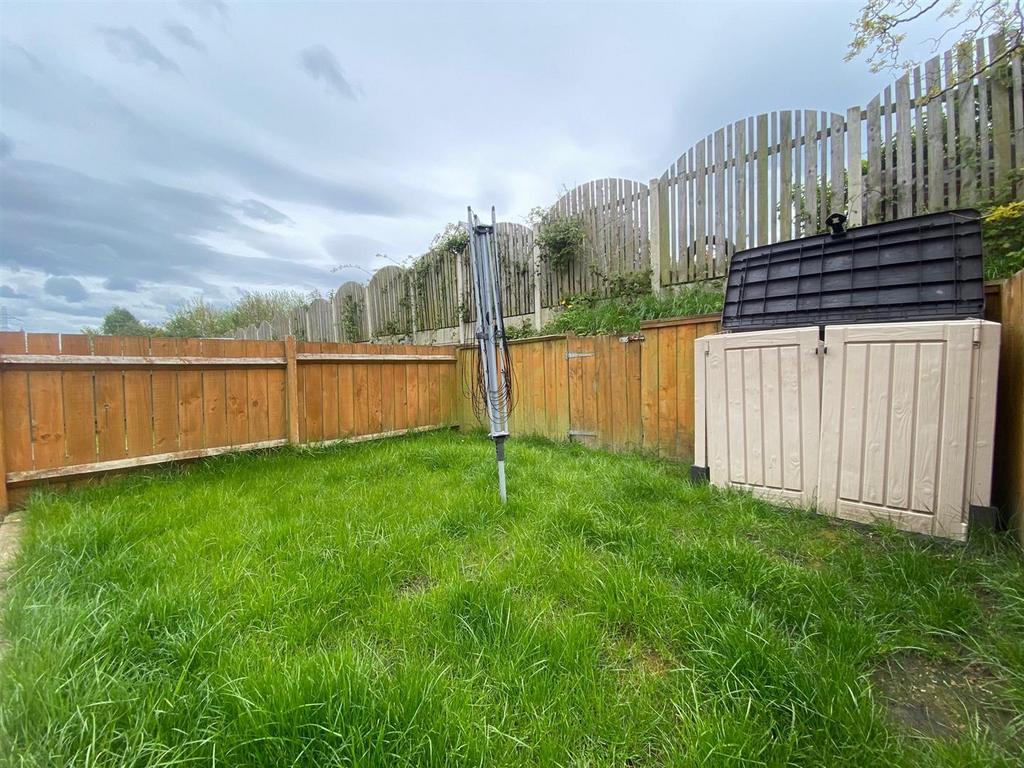 Rear garden 1.jpg