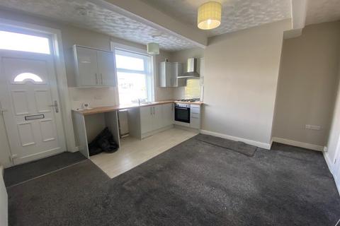 1 bedroom terraced house to rent, Victoria Place, Moldgreen, Huddersfield