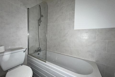 1 bedroom property to rent, Eastborough, Scarborough