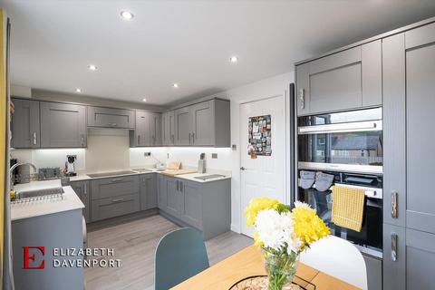 15 Greensward Close, Kenilworth, CV8 2SG
