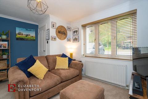 15 Greensward Close, Kenilworth, CV8 2SG