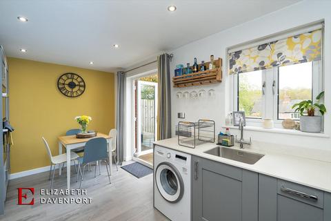15 Greensward Close, Kenilworth, CV8 2SG