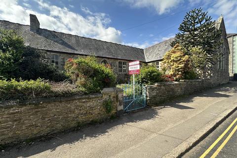 3 bedroom semi-detached house for sale, Fore Street, Tregony