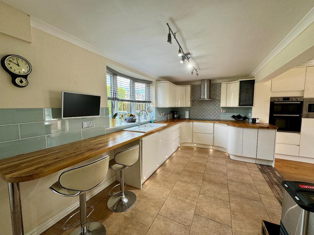 Open plan kitchen family room