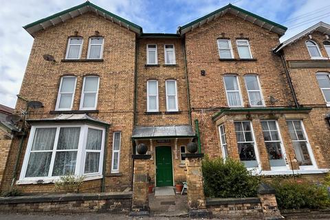 3 bedroom flat for sale, Springhill Road, Scarborough