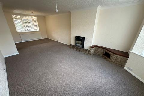 3 bedroom semi-detached house to rent, Brentwood Crescent, Badger Hill, YORK, YO10