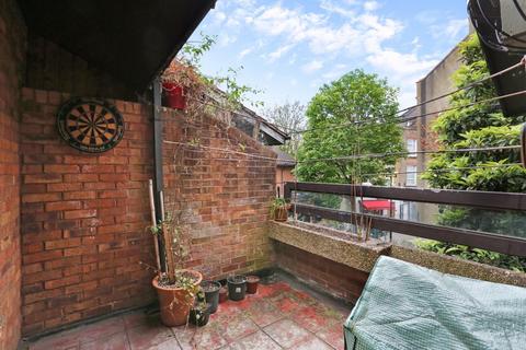 4 bedroom flat for sale, Mary Datchelor Close, London, SE5