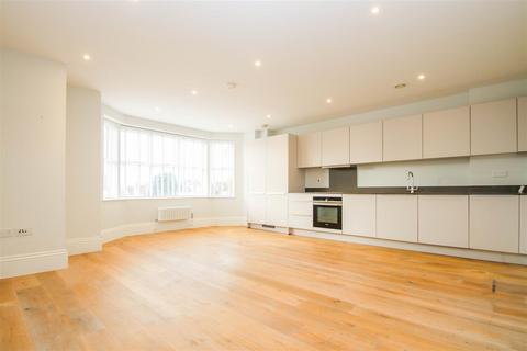 2 bedroom apartment for sale, Imperial Avenue, Chalkwell