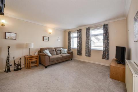 2 bedroom retirement property for sale, Mulberry Mead, Whitchurch