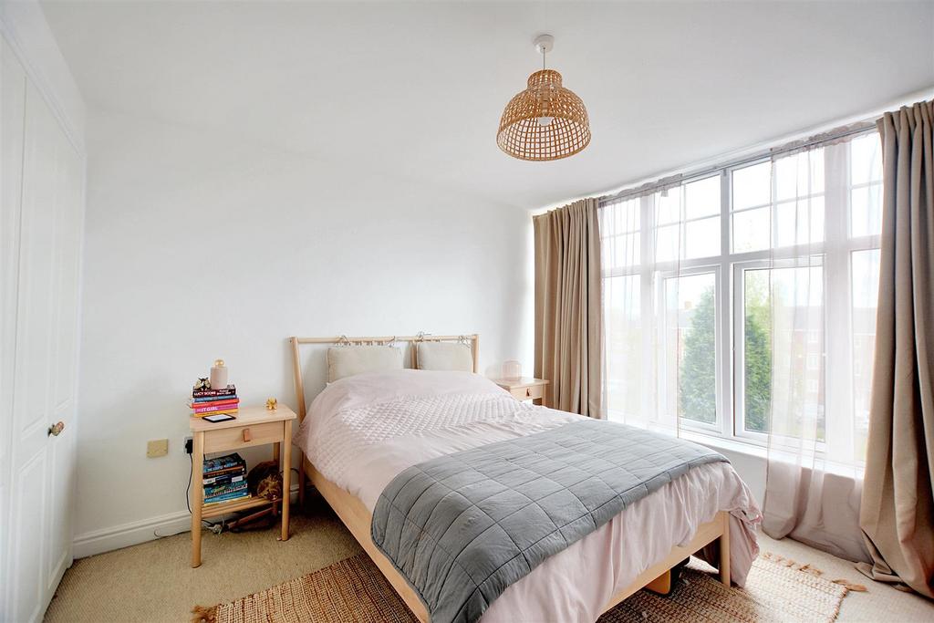 Bedroom 1 1.jpeg