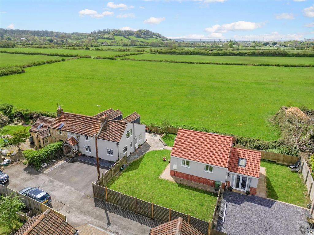 Quiet backwater position in Easter... 5 bed house for sale £660,000