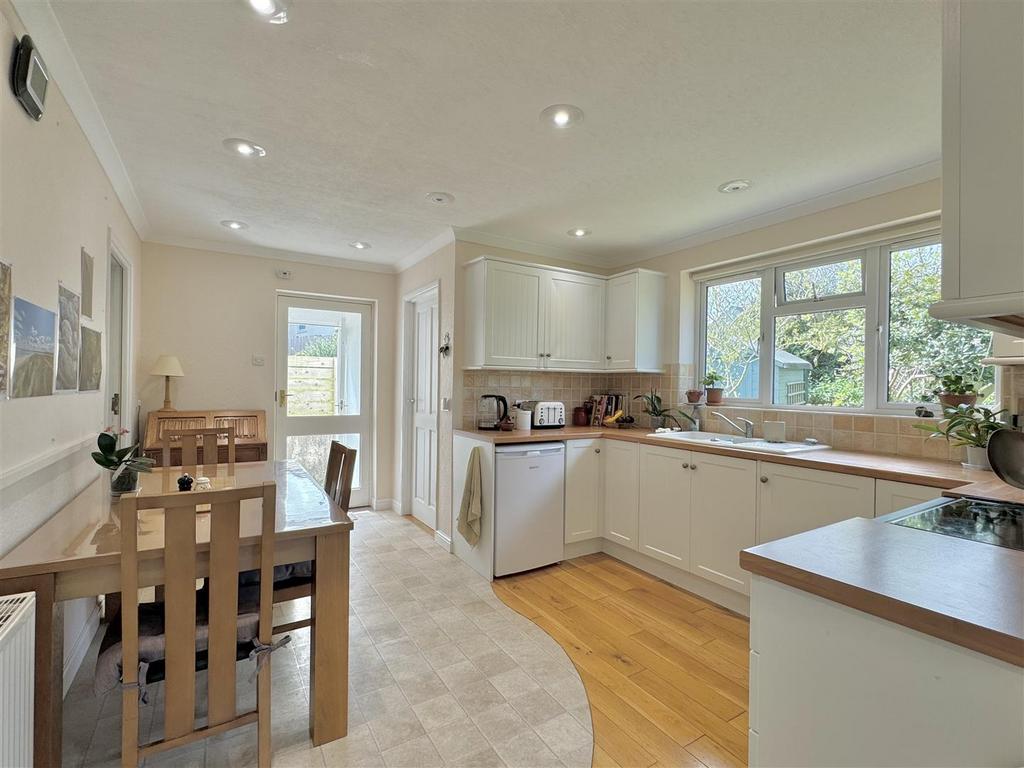 Temp Image Kw TMSj.jpg