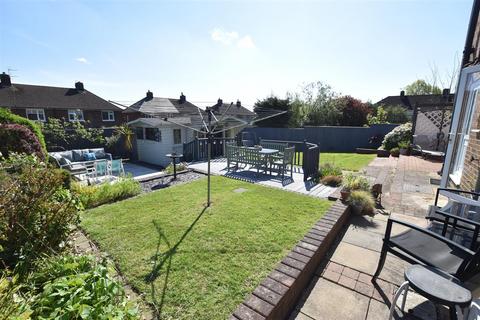4 bedroom end of terrace house for sale, Bempton Grove, Grimsby DN32