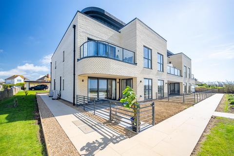 3 bedroom apartment for sale, Claremont Road, Seaford